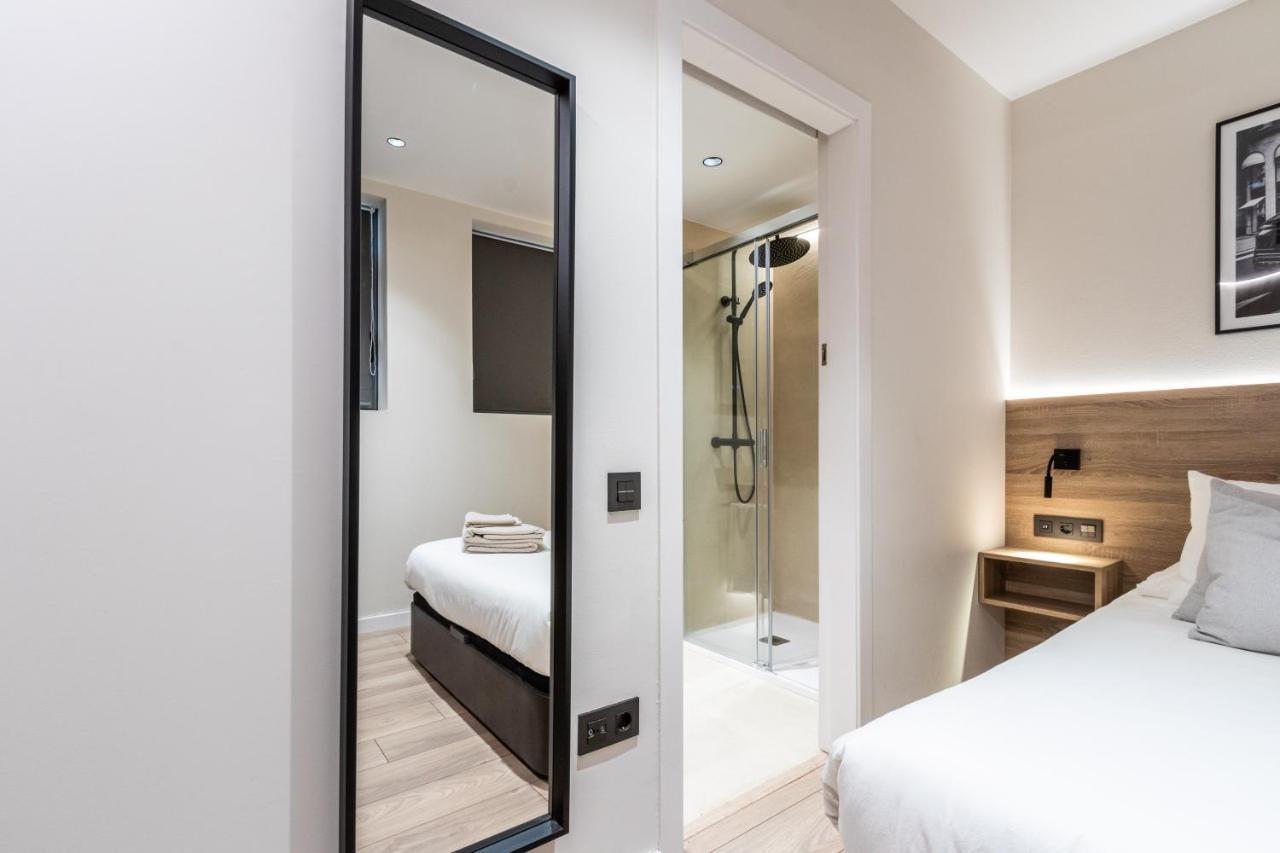 Exclusive Apartments Barcelona 4 Personas G Humet Terrassa Bagian luar foto